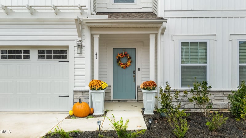 41 Capstone Dr, Clayton, NC 27527
