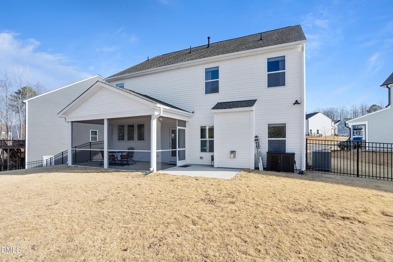 41 Capstone Dr, Clayton, NC 27527