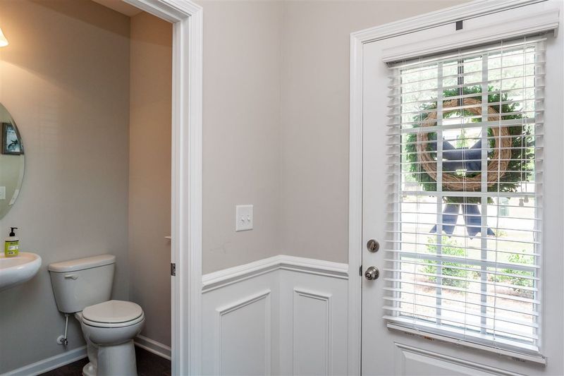 41 Crownview Ct, Clayton, NC 27527