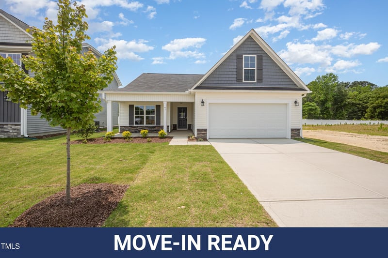 41 Emily Gardens Dr, Selma, NC 27576