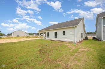 41 Emily Gardens Dr, Selma, NC 27576
