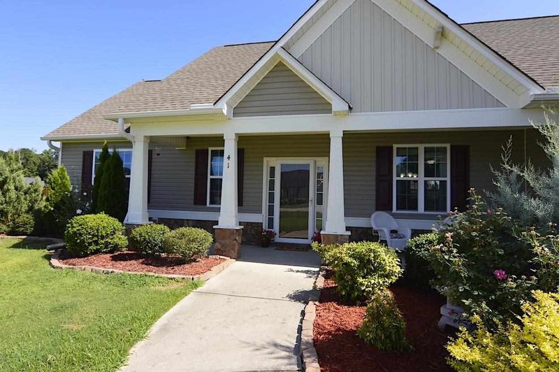 41 Harvey Farm Dr, Benson, NC 27504