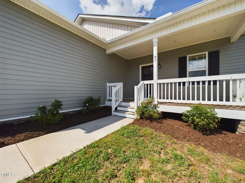 41 Hound Dog Ln, Smithfield, NC 27577