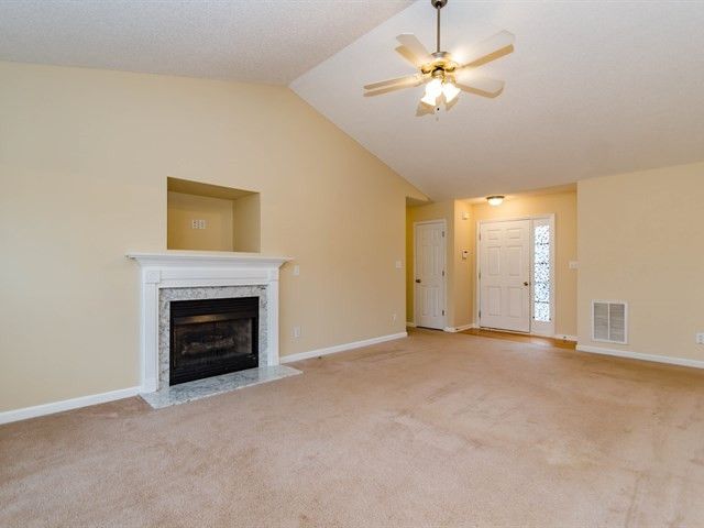 41 S Ledford Dr, Clayton, NC 27520