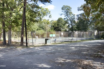 41 Oakwood Dr, Chapel Hill, NC 27517