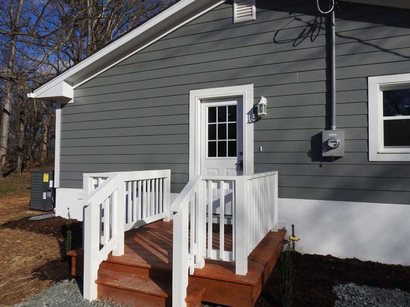 41 Peace St, Roxboro, NC 27573