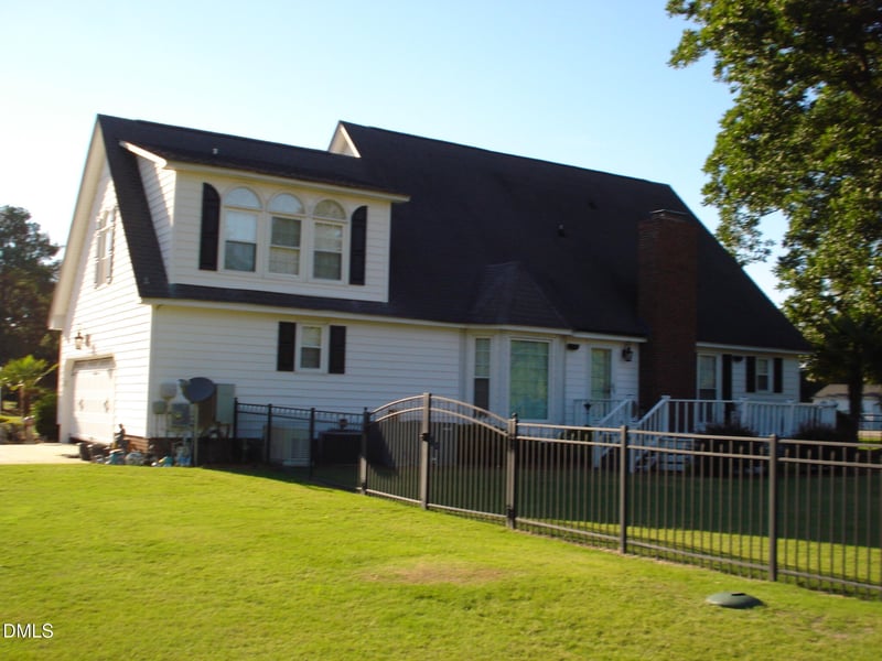 41 Sandy Ridge Rd, Dunn, NC 28334