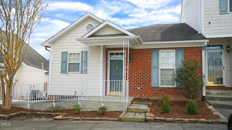 41 Signet Dr, Durham, NC 27704