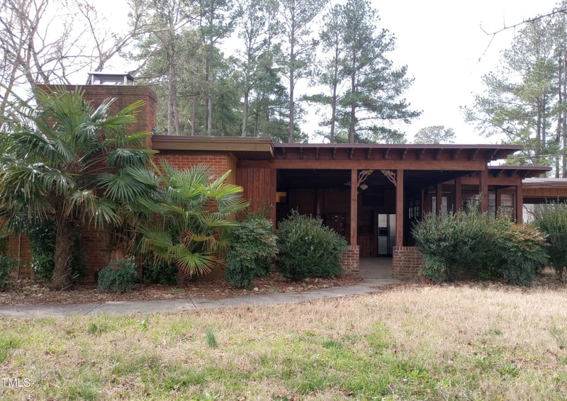 410 Barrington St, Dunn, NC 28334