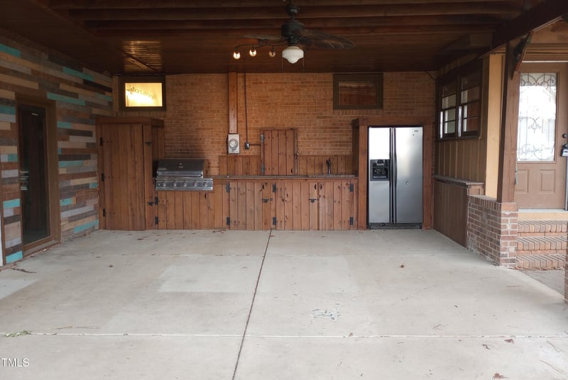 410 Barrington St, Dunn, NC 28334
