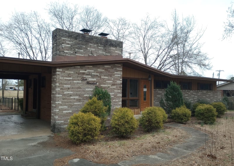 410 Barrington St, Dunn, NC 28334
