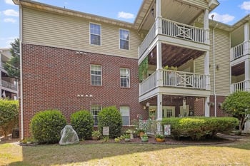 410 Bubble Creek Ct #4, Fayetteville, NC 28311