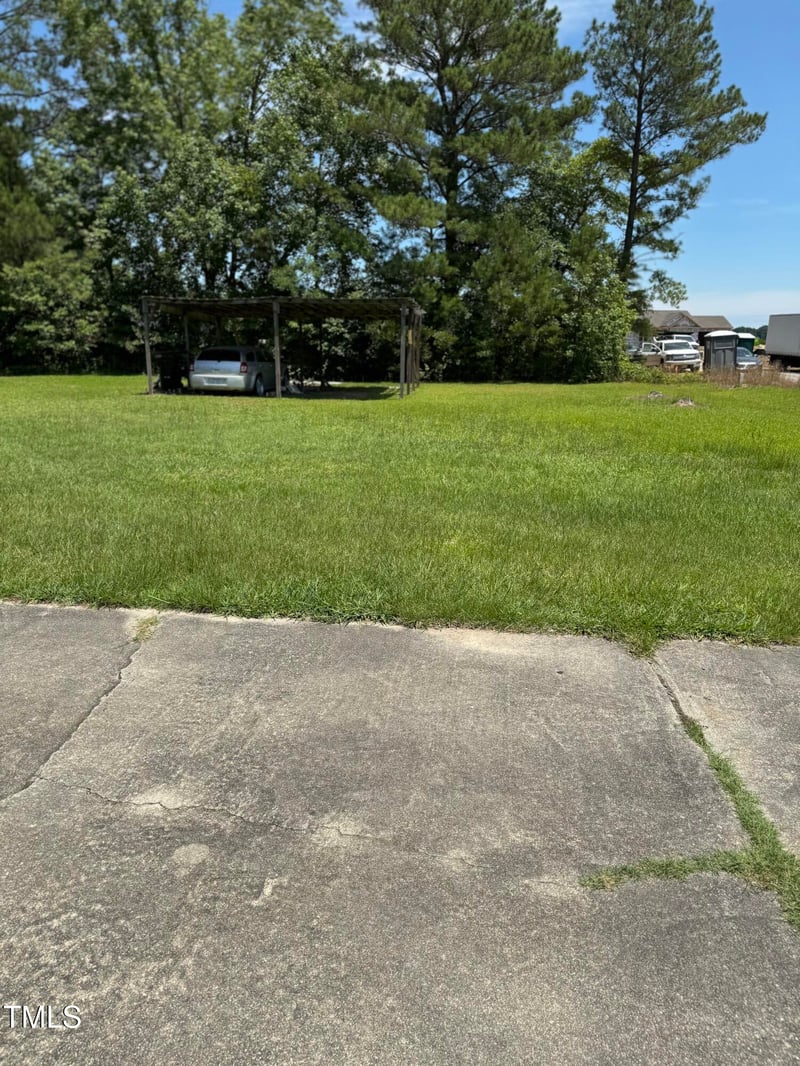 410 Carmil Dr, Selma, NC 27576