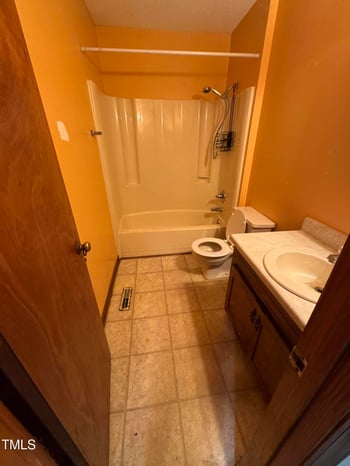 410 Carmil Dr, Selma, NC 27576