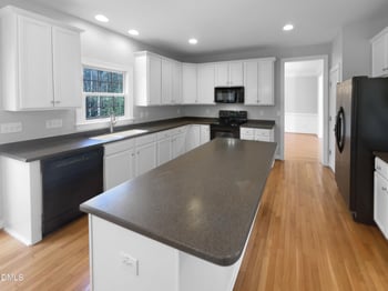 410 Dairy Farm Dr, Hillsborough, NC 27278