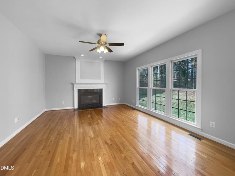 410 Dairy Farm Dr, Hillsborough, NC 27278