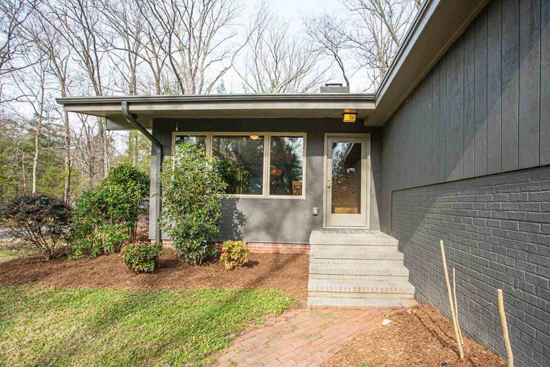 410 N Estes Dr, Chapel Hill, NC 27514