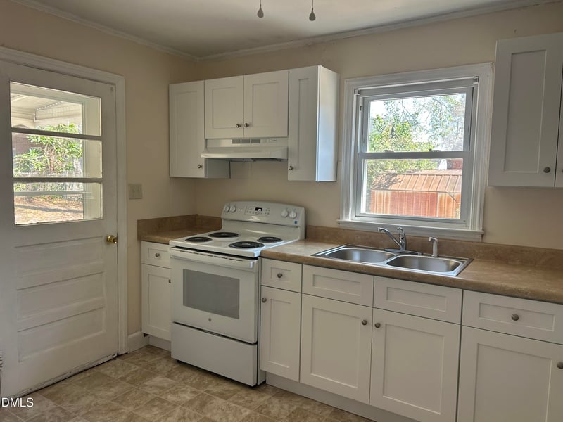410 Godwin St, Dunn, NC 28334