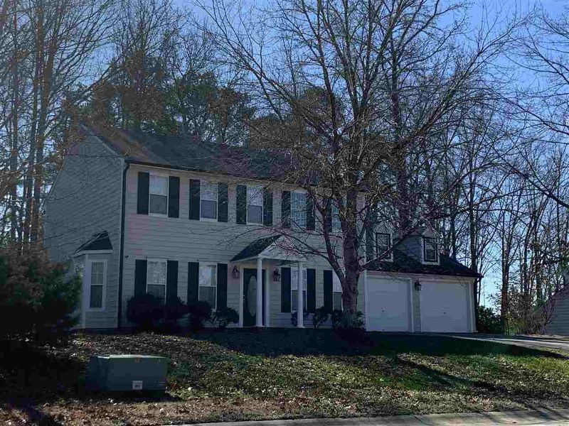 410 Greystone Dr, Durham, NC 27703