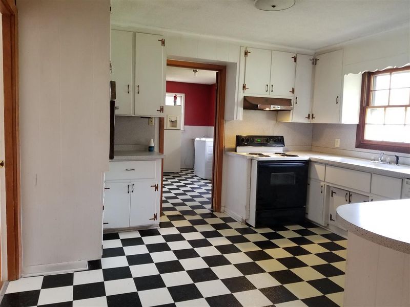 410 W Hillsboro St, Creedmoor, NC 27522