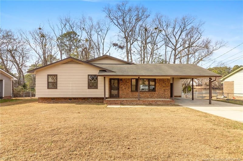 410 Lansdowne Rd, Fayetteville, NC 28314