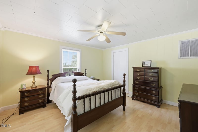 410 W Lee St, Mebane, NC 27302
