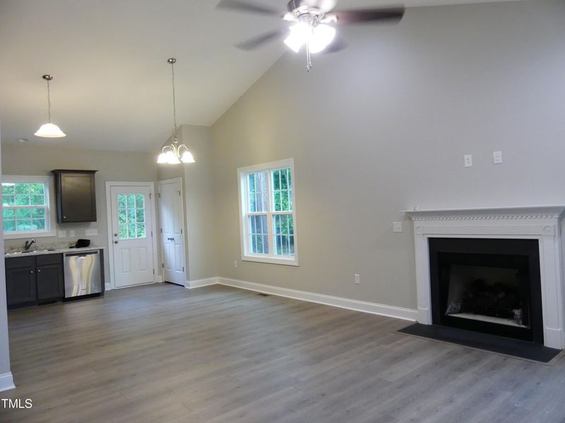 410 Matthew Cir, Clayton, NC 27520