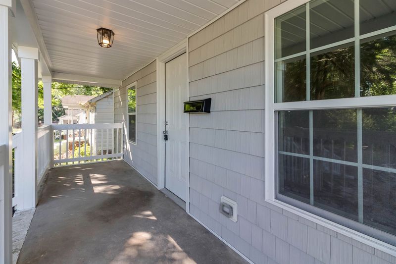 410 New St, Burlington, NC 27217