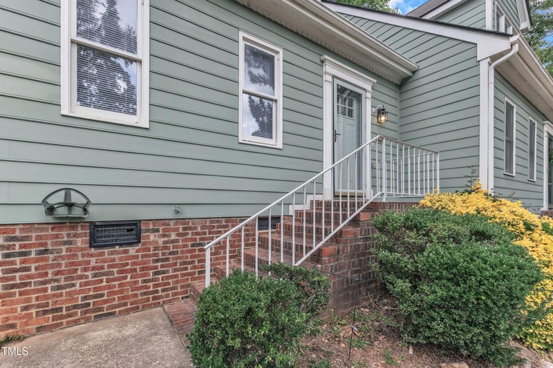 410 Oak Run Dr, Raleigh, NC 27606