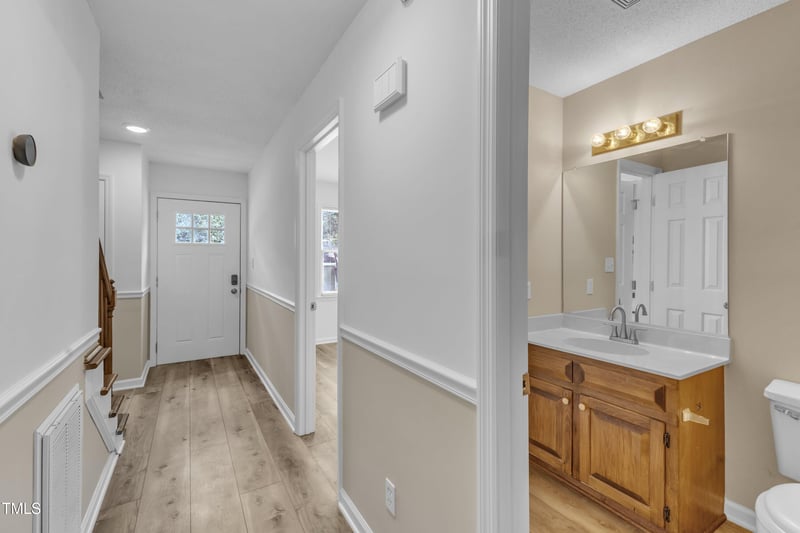 410 Oak Run Dr, Raleigh, NC 27606