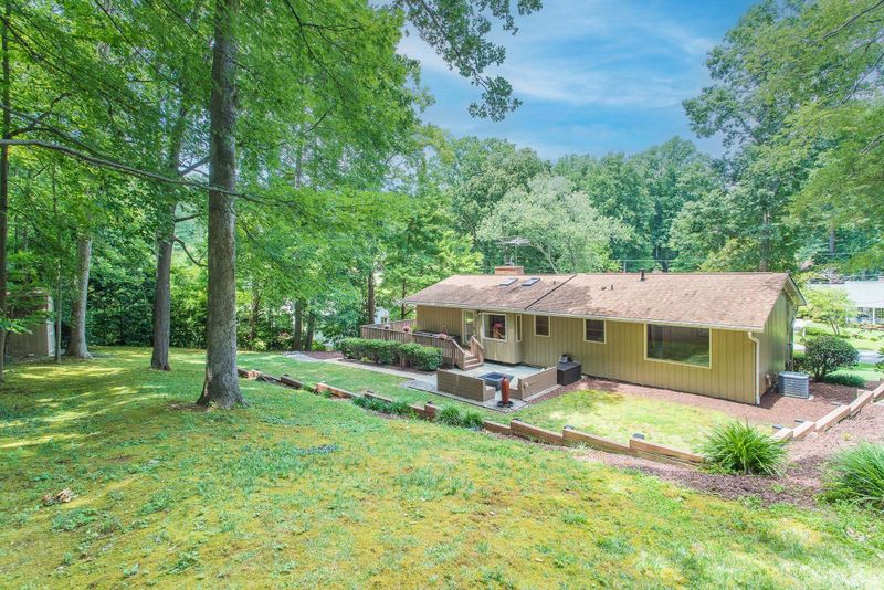 410 Oakridge Rd, Cary, NC 27511