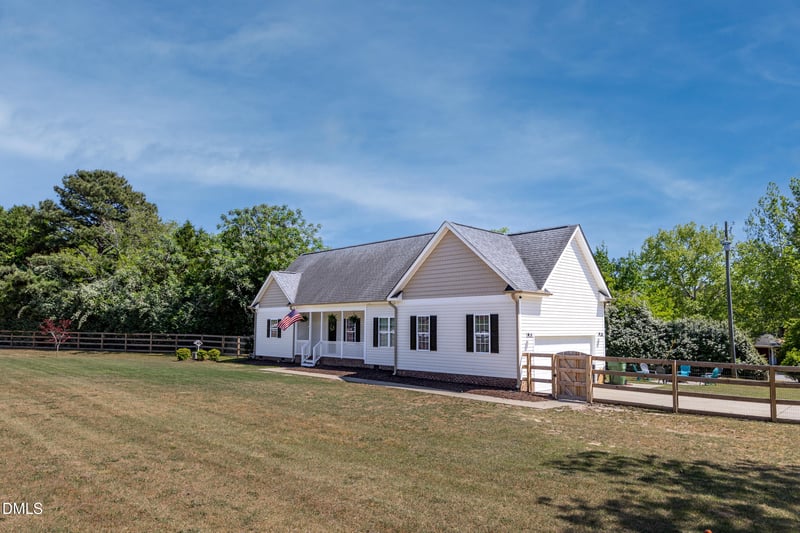 410 Raeford Rd, Angier, NC 27501