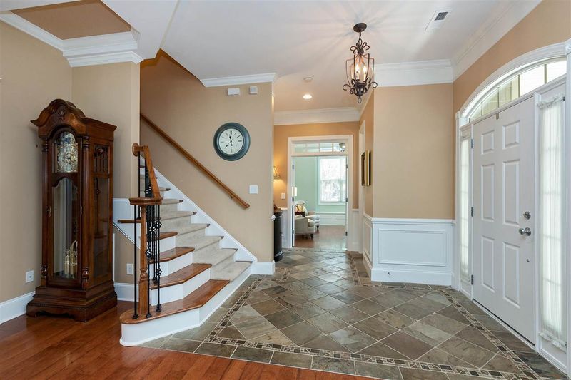 410 Travertine Dr, Cary, NC 27519