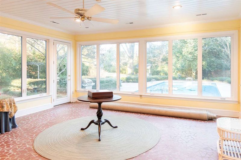 410 W Wellons St, Smithfield, NC 27577