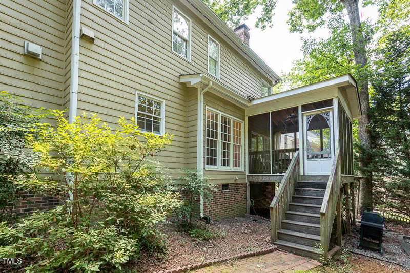 410 Widdington Ln, Cary, NC 27519