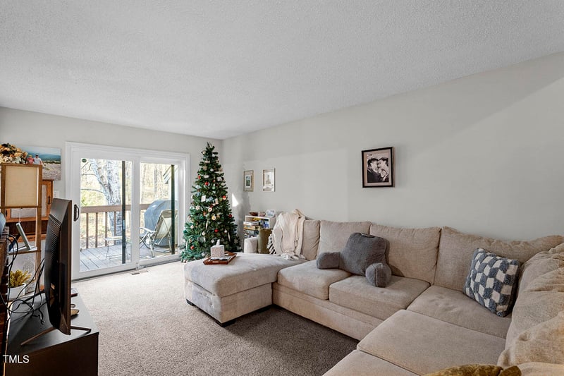 4100 Five Oak Dr #37, Durham, NC 27707