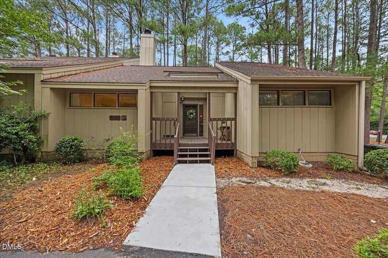 4100 Five Oaks Dr #27, Durham, NC 27707