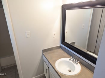 4100 Five Oaks Dr #49, Durham, NC 27707