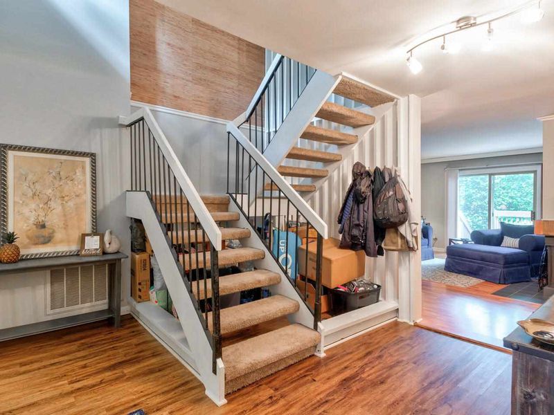 4100 Five Oaks Dr #54, Durham, NC 27707