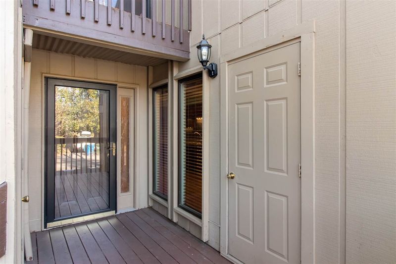 4100 Five Oaks Dr #7, Durham, NC 27707