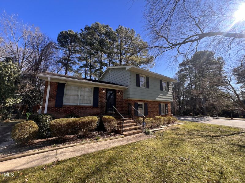 4100 Kilcullen Dr, Raleigh, NC 27604