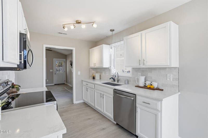 4100 Mindspring Dr, Raleigh, NC 27610