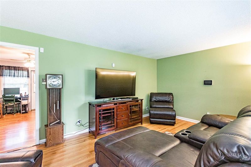 4100 Pin Oak Rd, Raleigh, NC 27604