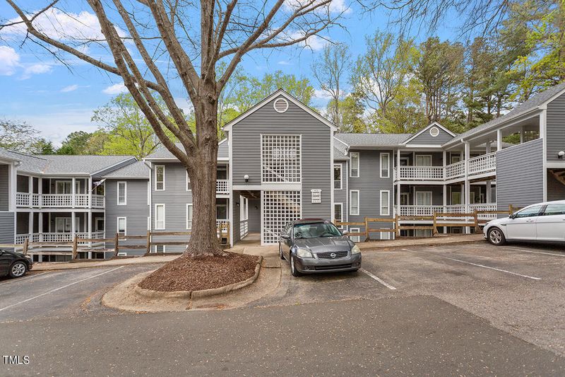 4100 Sedgewood Dr #104, Raleigh, NC 27612