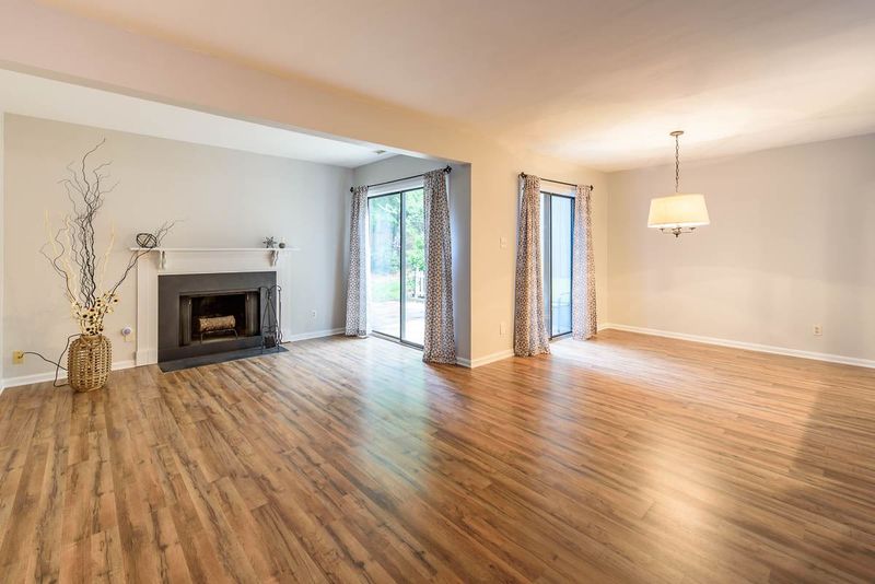 4101 Five Oaks Dr #4, Durham, NC 27707