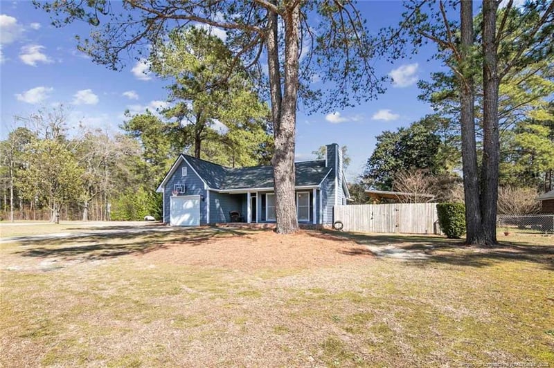 4101 Freedom Ln, Hope Mills, NC 28348