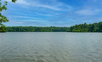 4102 Dunlevy Ct, Burlington, NC 27215