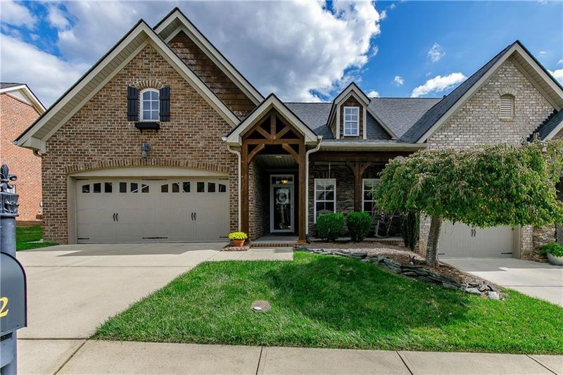 4102 Gilchrist Dr, Burlington, NC 27215
