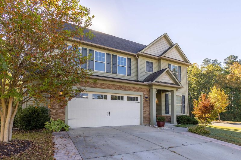 4102 Plum Branch Dr, Cary, NC 27519