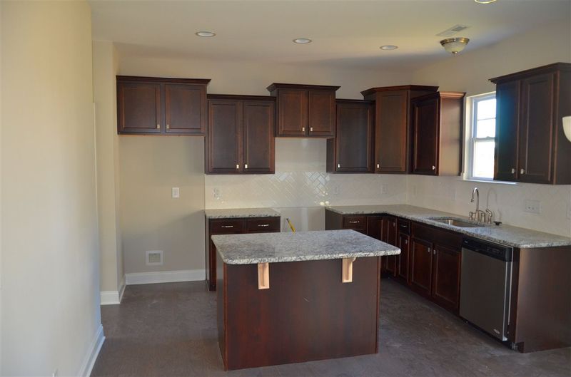 4103 Vineyard Ridge Dr, Zebulon, NC 27597